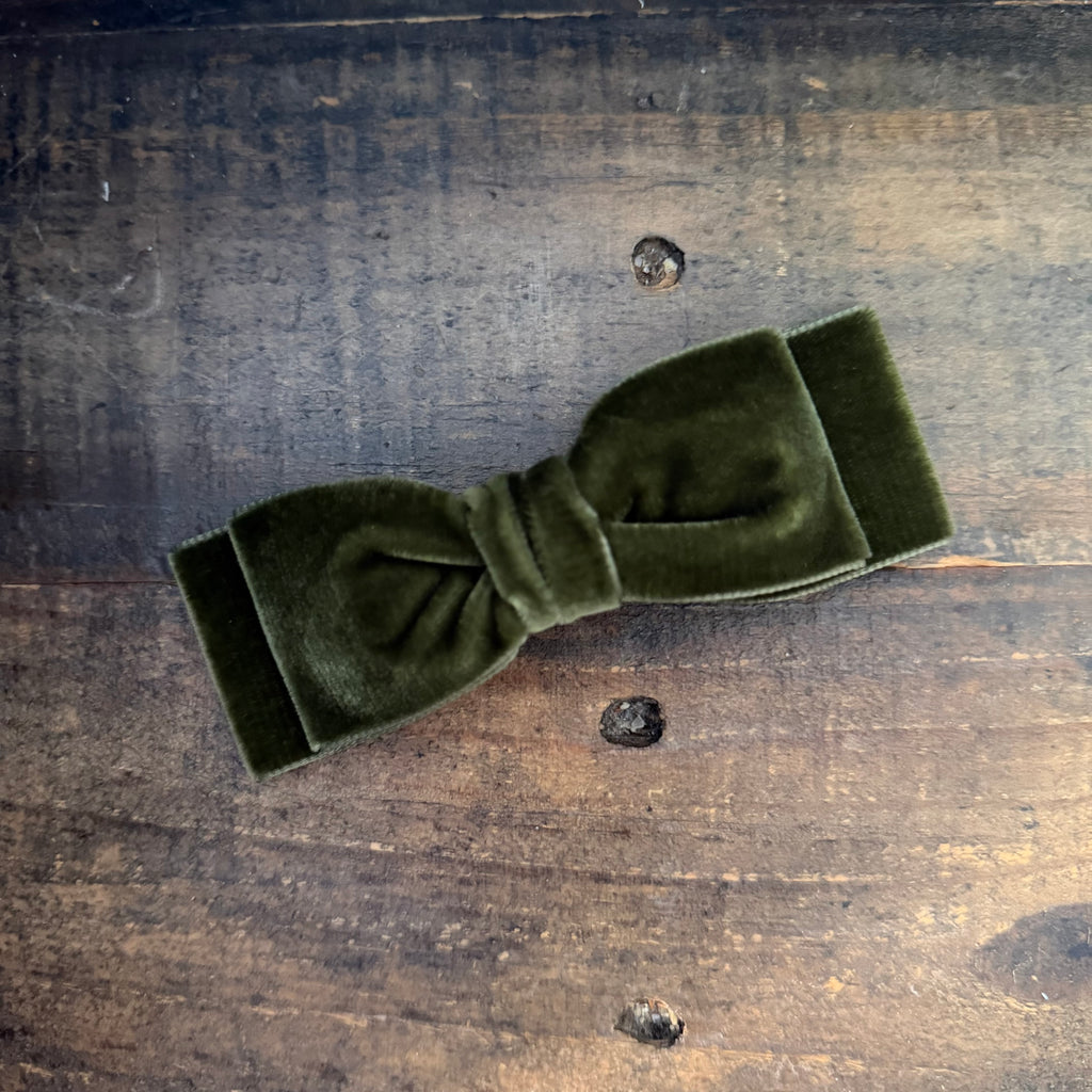 Double Velvet Bow, Loden