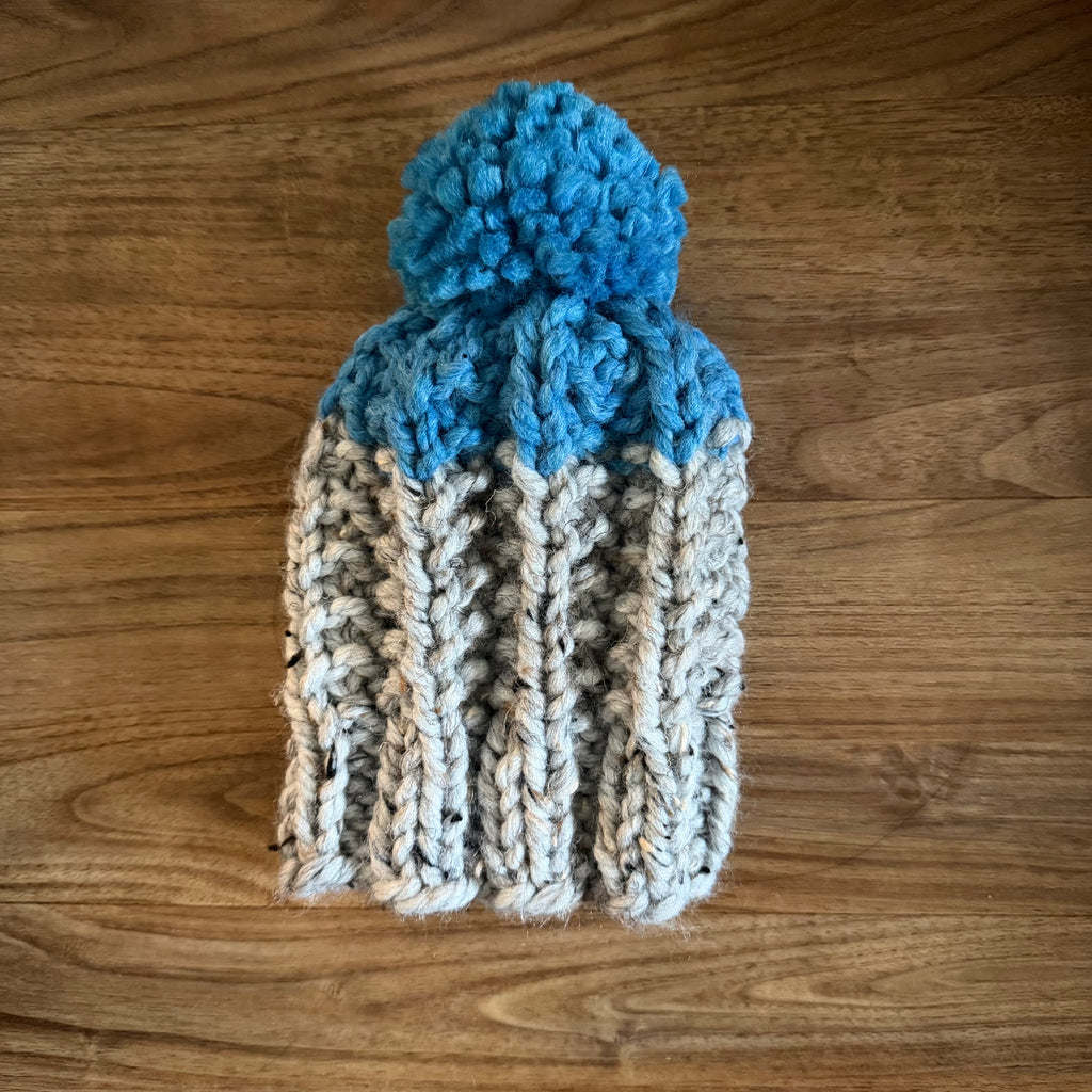 READY TO SHIP! Kids S, Colorblock Hat in Marble/Sky Blue