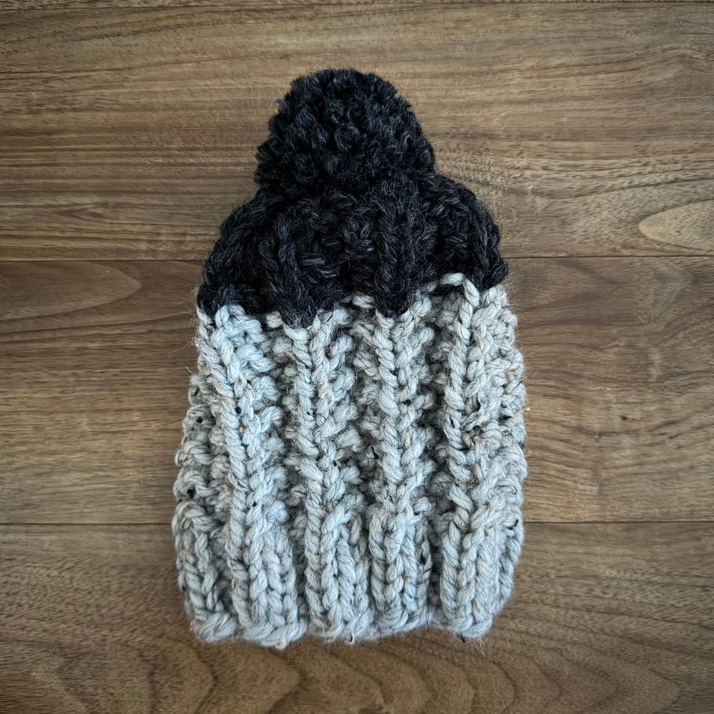 READY TO SHIP! Kids M, Colorblock Hat in Marble/Charcoal