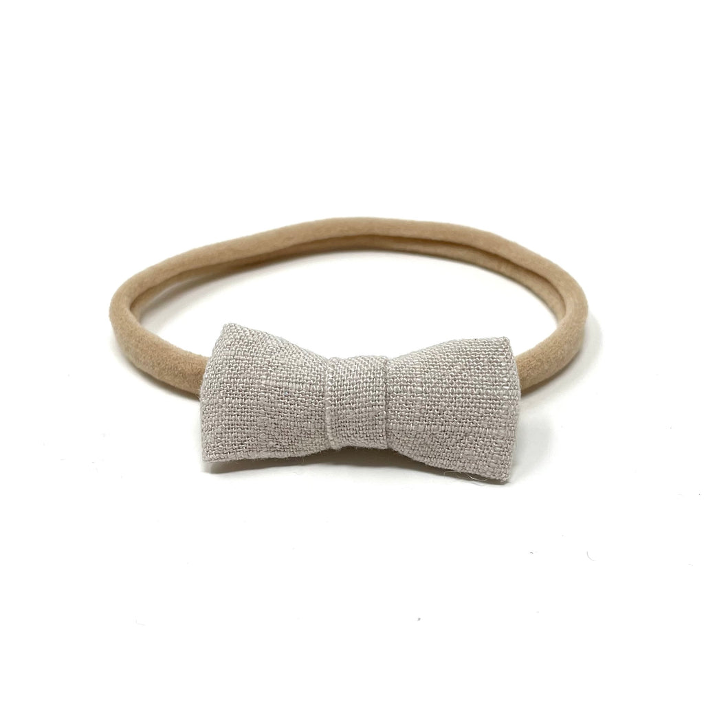 Itty Bitty Bow, Oyster