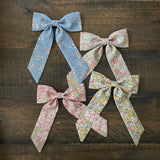 Classic Bow, Liberty Pink Daisies