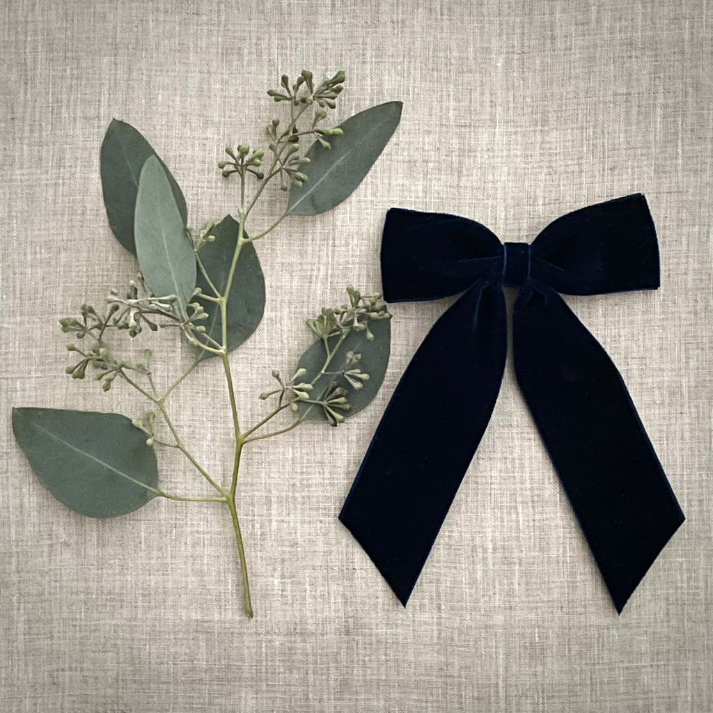 Big Velvet Bow, Navy